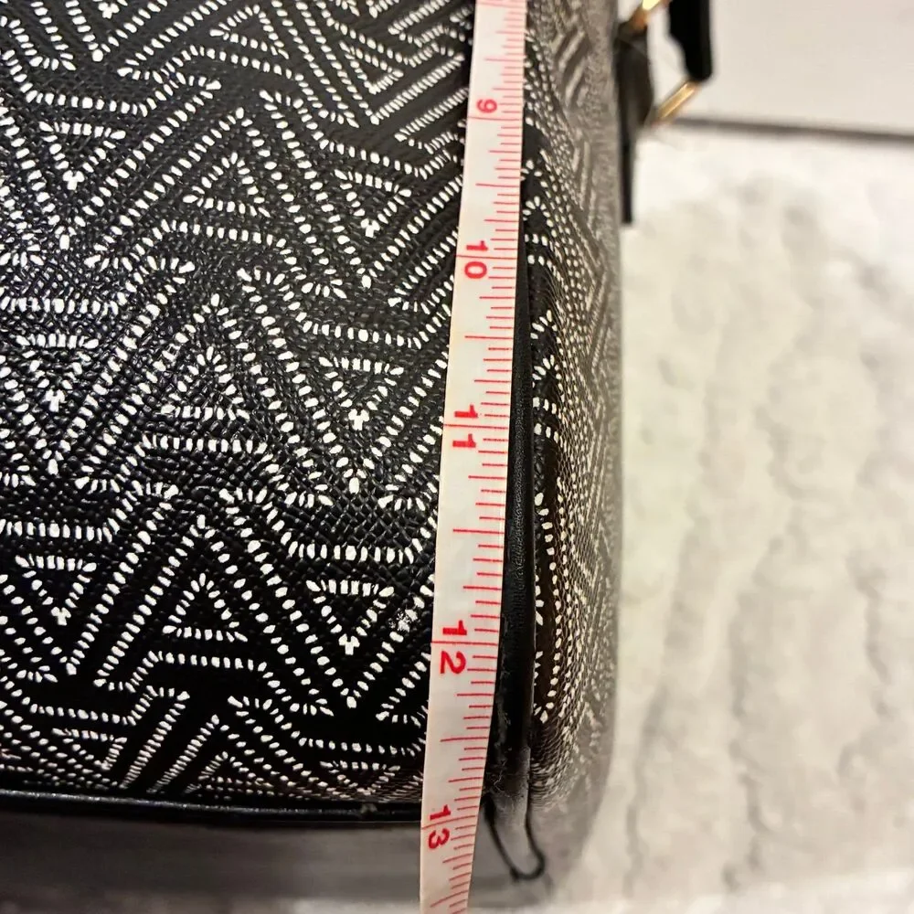 NWOT Aldo Black White Luggage Monogram Signature Weekender Duffle Bag Carry on